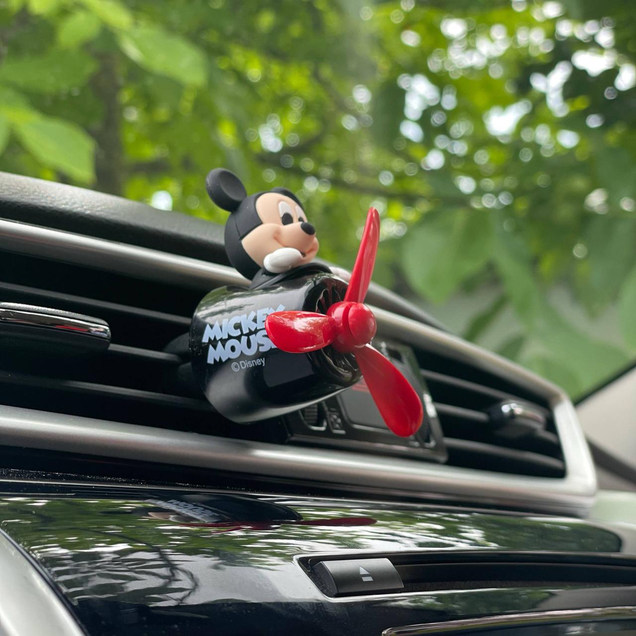 Ароматизатор пилот на решетку обдува в машину Микки Маус - фото 2 Ароматизатор пилот на решетку обдува в машину Микки Маус - фото 2