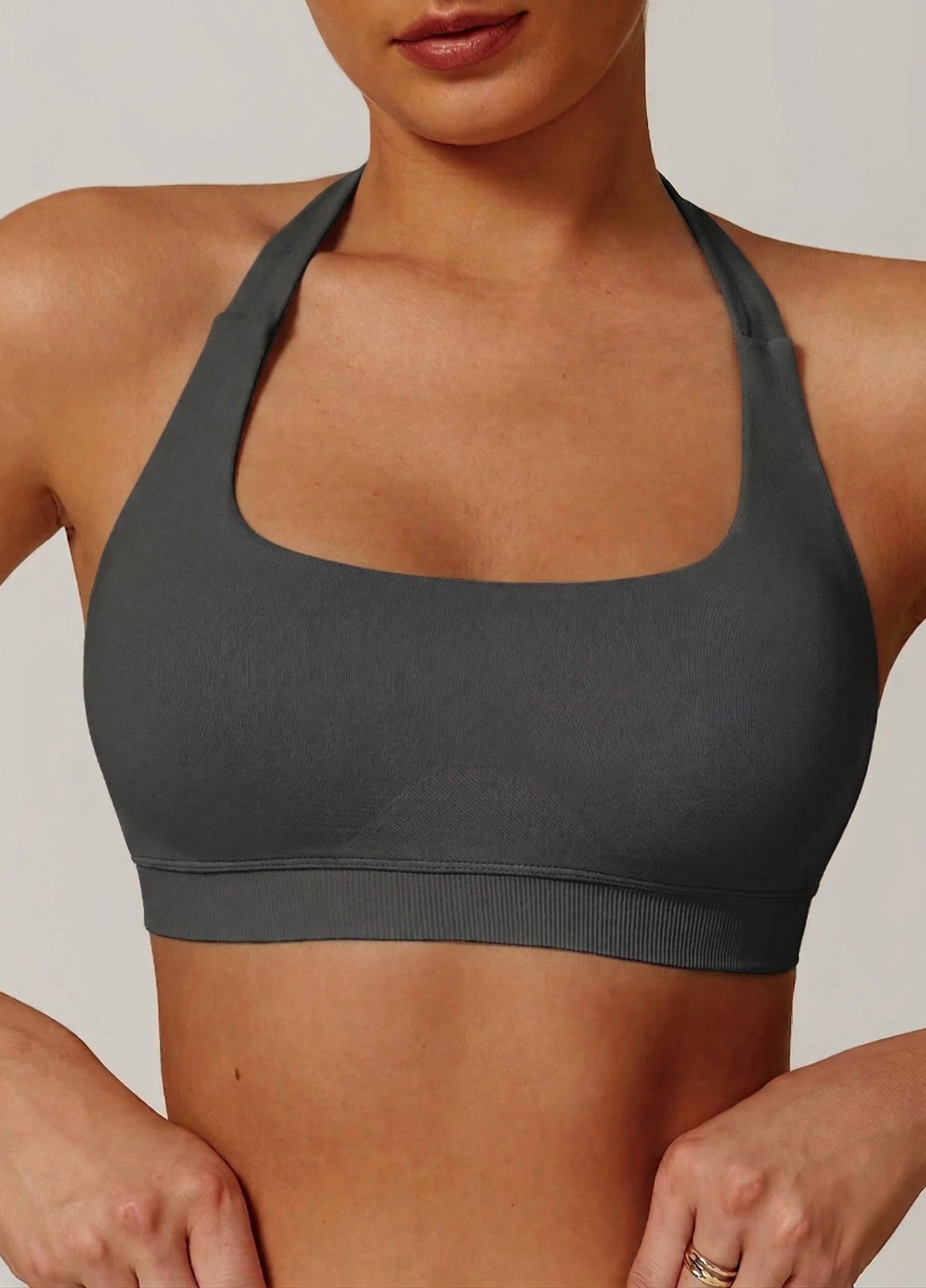 Топ женский спортивный халтер для тренировок и повседневности с открытой спиной и с съемными чашками без застежек L Темно-серый (70315/L)