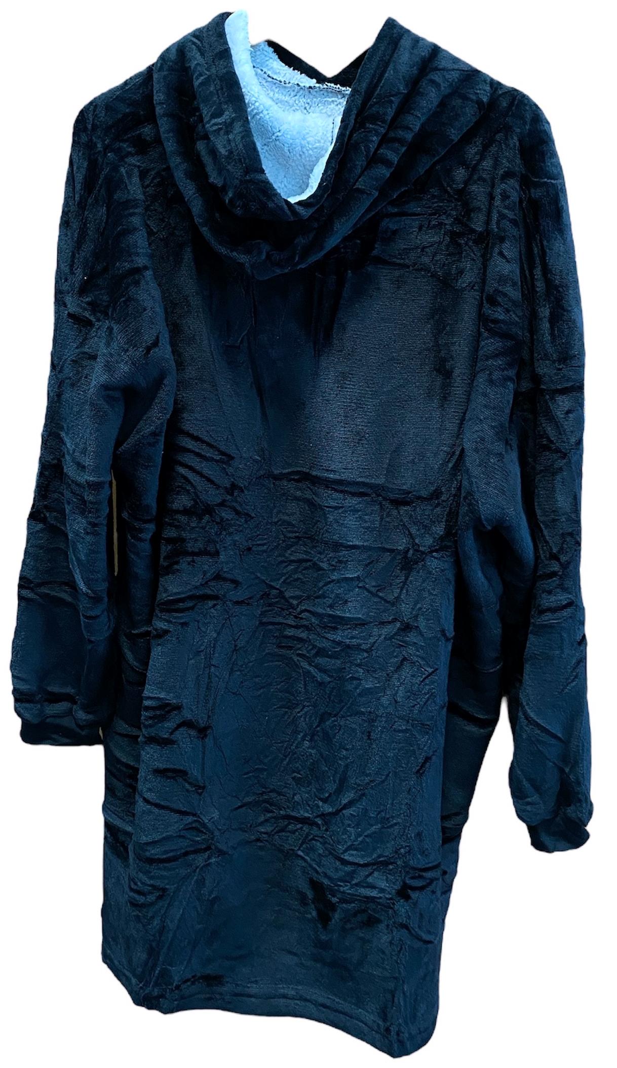 Плед-худі Huggle Hoodie з рукавами та капюшоном плюшевий 85х75 см Чорний - фото 5 Плед-худі Huggle Hoodie з рукавами та капюшоном плюшевий 85х75 см Чорний - фото 5