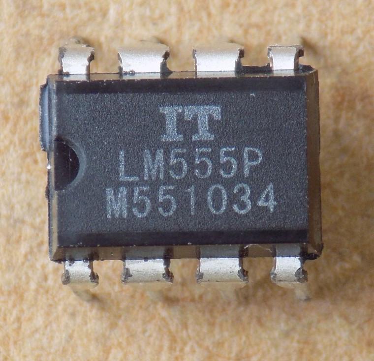 Микросхема LM555P для NE555N/NE555P/DIP8 (49266)