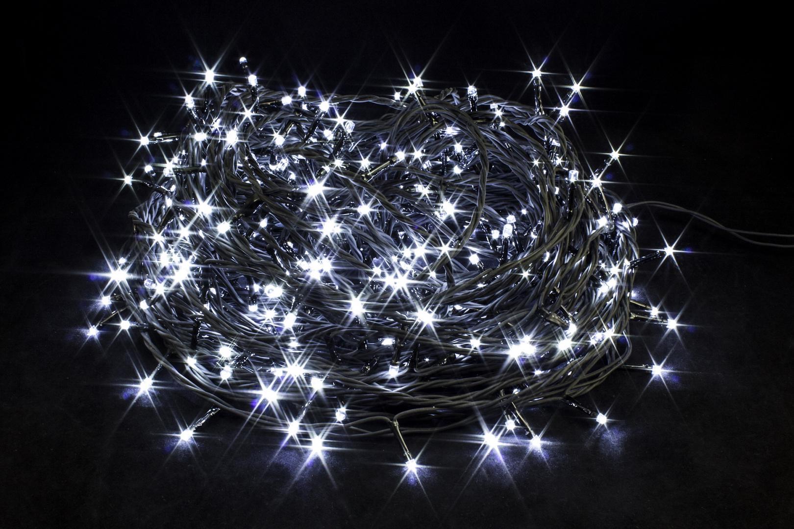 Гірлянда для вулиці нитка 400 LED від мережі 40 м Чорний провід/Білий (w.01.6B.400.F+) - фото 1 Гірлянда для вулиці нитка 400 LED від мережі 40 м Чорний провід/Білий (w.01.6B.400.F+) - фото 1