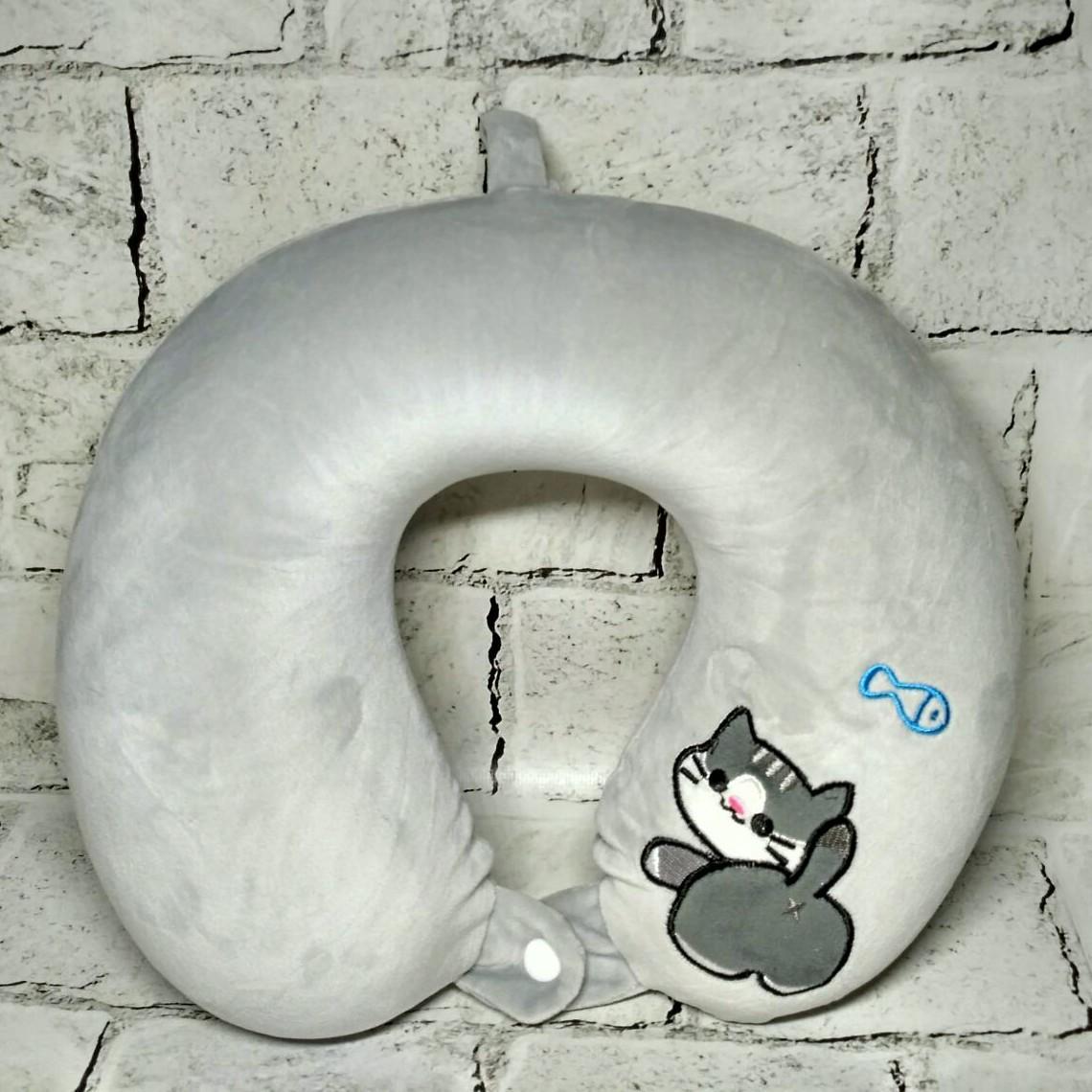 Подушка для путешествий под шею с памятью Котик 29х26х8 см Серый (25-2-24) Подушка для путешествий под шею с памятью Котик 29х26х8 см Серый (25-2-24)