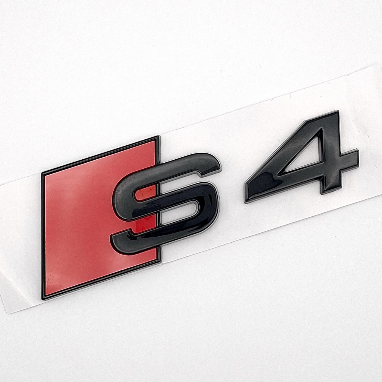 Эмблема надпись S4 Audi ABS 10,5х3,8 см Черный/Красный глянцевый (2881178372)