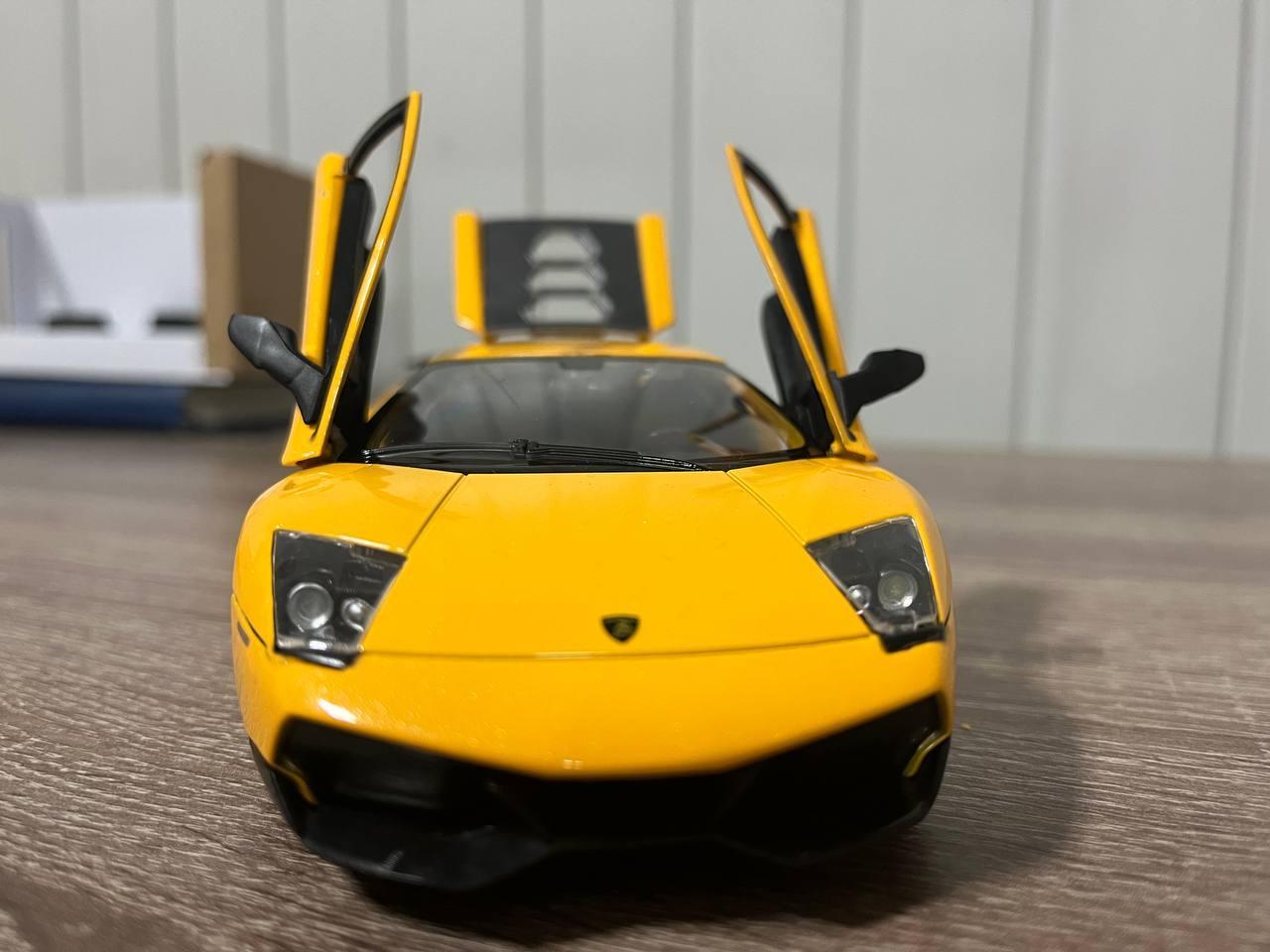 Игрушечная машинка Rastar Lamborghini LP670-4 1/24 металлическая (39300) - фото 4 Игрушечная машинка Rastar Lamborghini LP670-4 1/24 металлическая (39300) - фото 4
