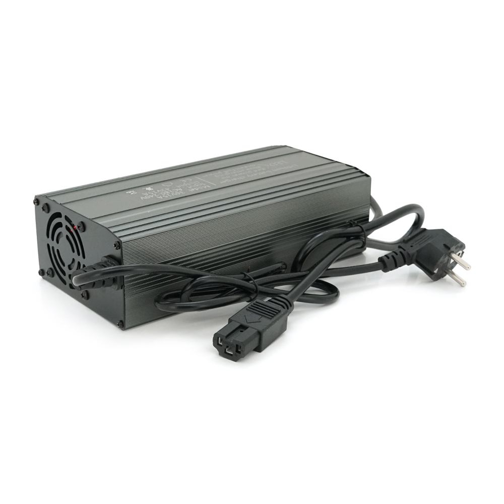 Зарядний пристрій VOLTRONIC LiFePO4 36V 10-15A для електромобілів та ДБЖ (37017)