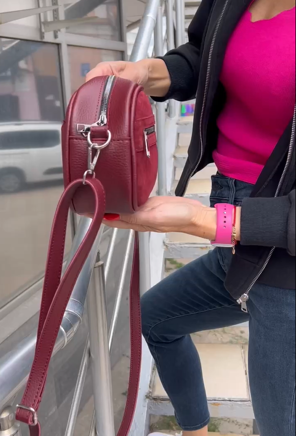 Сумка через плече жіноча сучасна міська екошкіра/натуральна замша 22х15х8 см Бордовий - фото 5 Сумка через плече жіноча сучасна міська екошкіра/натуральна замша 22х15х8 см Бордовий - фото 5