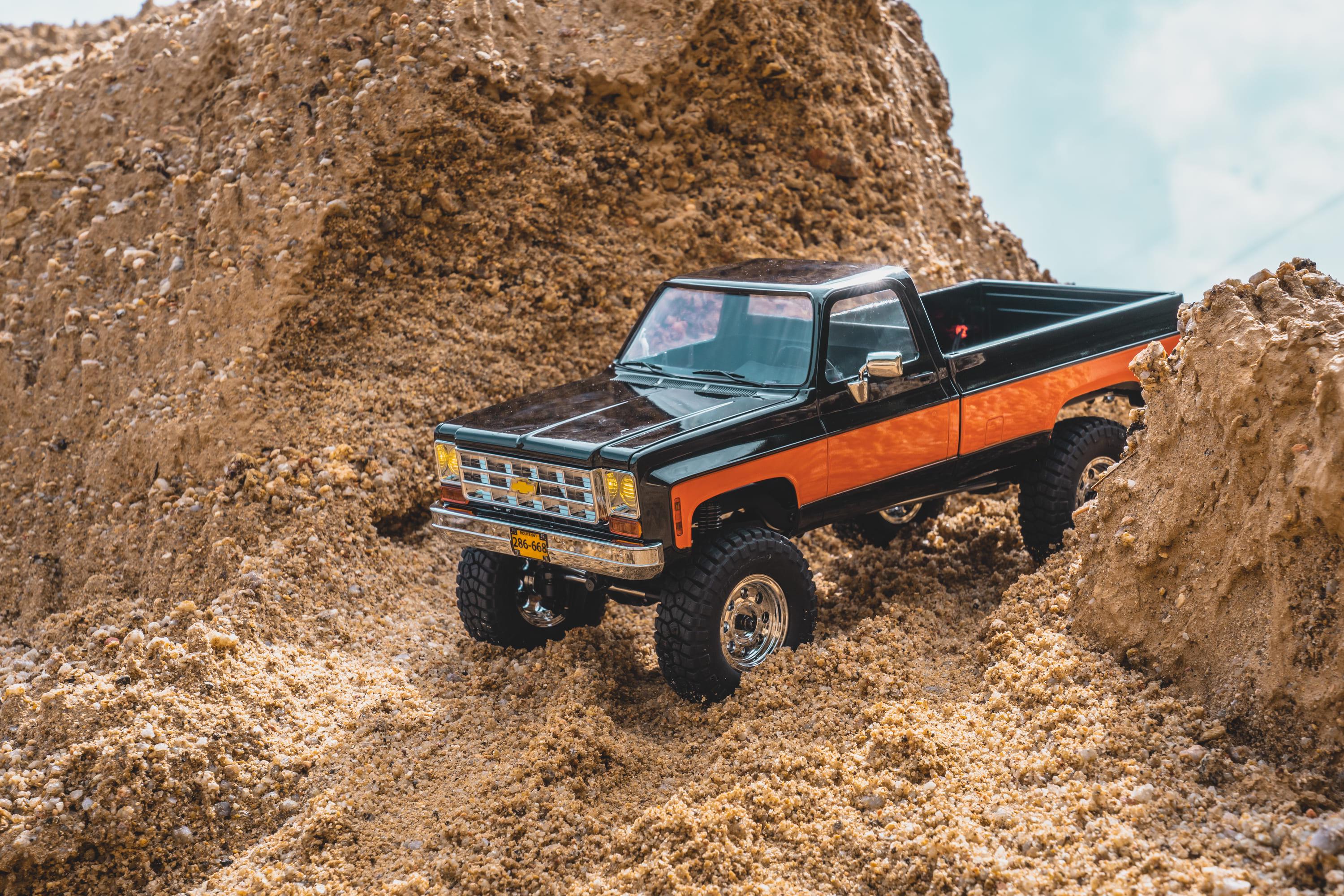 Машинка на радиоуправлении FMS 1:18 Chevrolet K10 RTR Черный - фото 15 Машинка на радиоуправлении FMS 1:18 Chevrolet K10 RTR Черный - фото 15