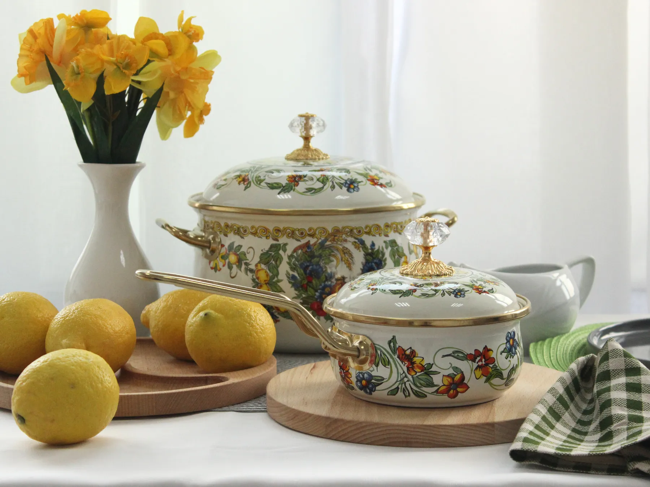 Ковш эмалированный Elmani VITALY с крышкой 0,9 л (763-023) - фото 7 Ковш эмалированный Elmani VITALY с крышкой 0,9 л (763-023) - фото 7