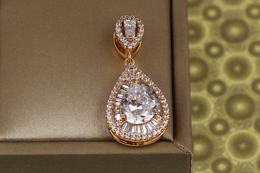 Кулон Xuping Jewelry Марсельеза с белым камнем для тоненькой цепи 3 см Золотистый (2253956502)