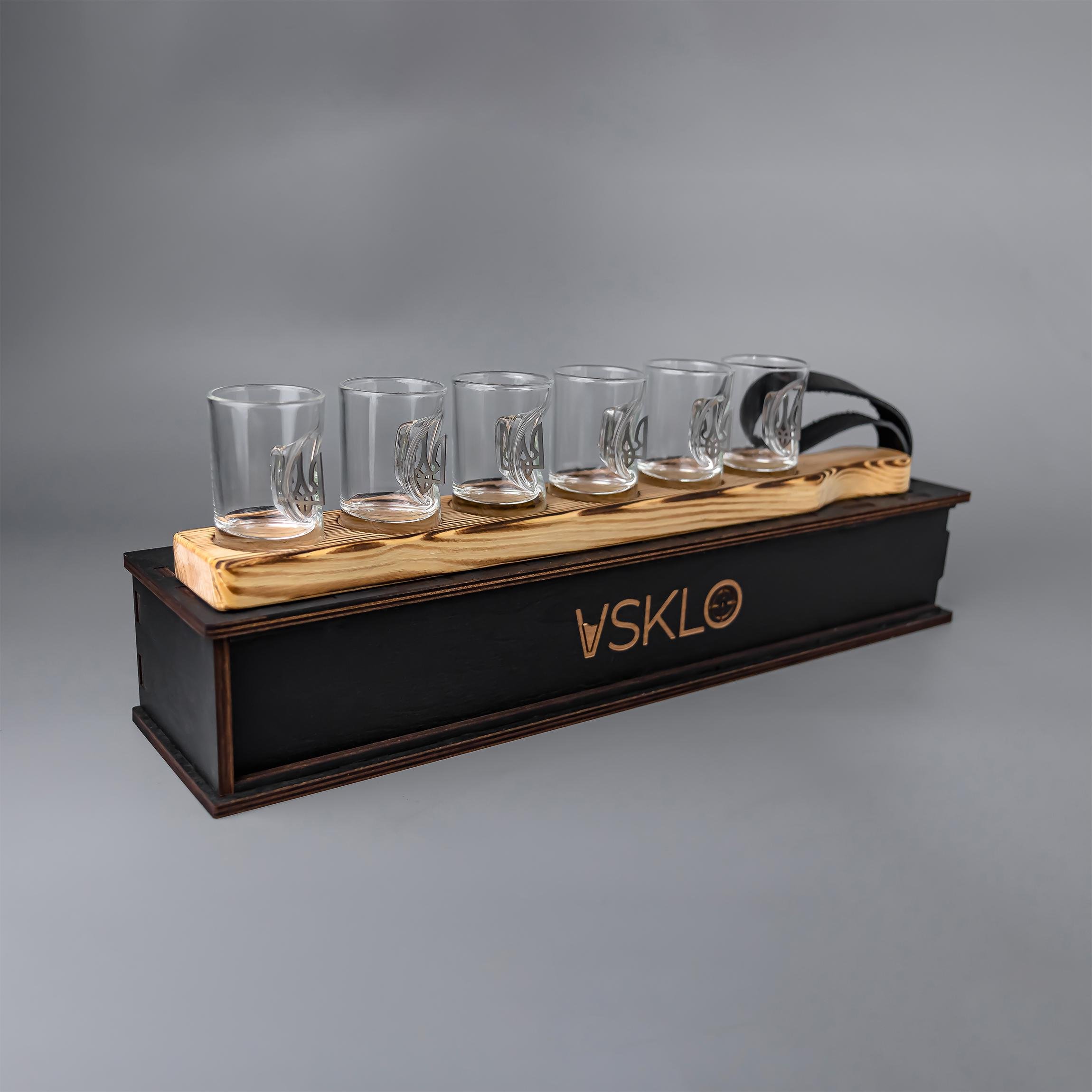 Набор рюмок с гербами на подставке с упаковкой (24843150) - фото 2 Набор рюмок с гербами на подставке с упаковкой (24843150) - фото 2