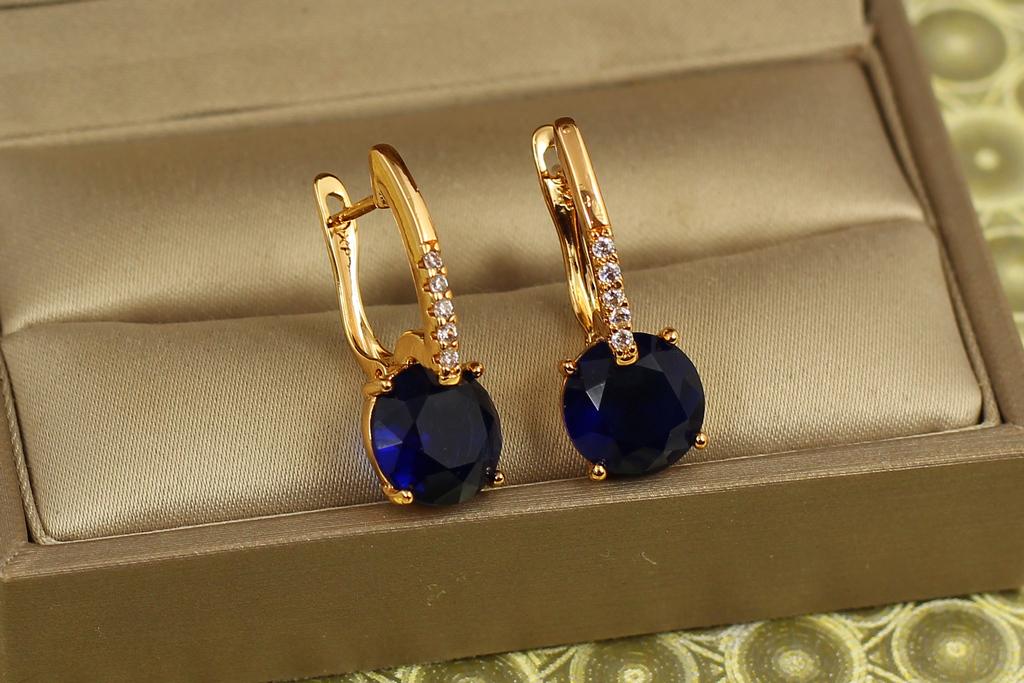 Серьги Xuping Jewelry Стрелка с большим синим камнем 2,7 см Золотистый (29388785)