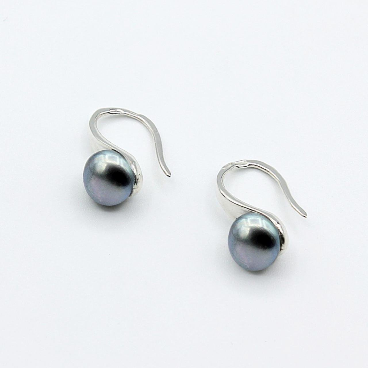 Серебряные серьги с черным жемчугом Нефертити