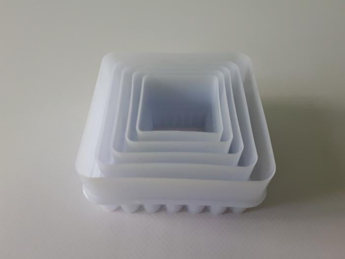 Вырубка кондитерская для мастики/теста квадратная пластиковая 5 шт. Вырубка кондитерская для мастики/теста квадратная пластиковая 5 шт.