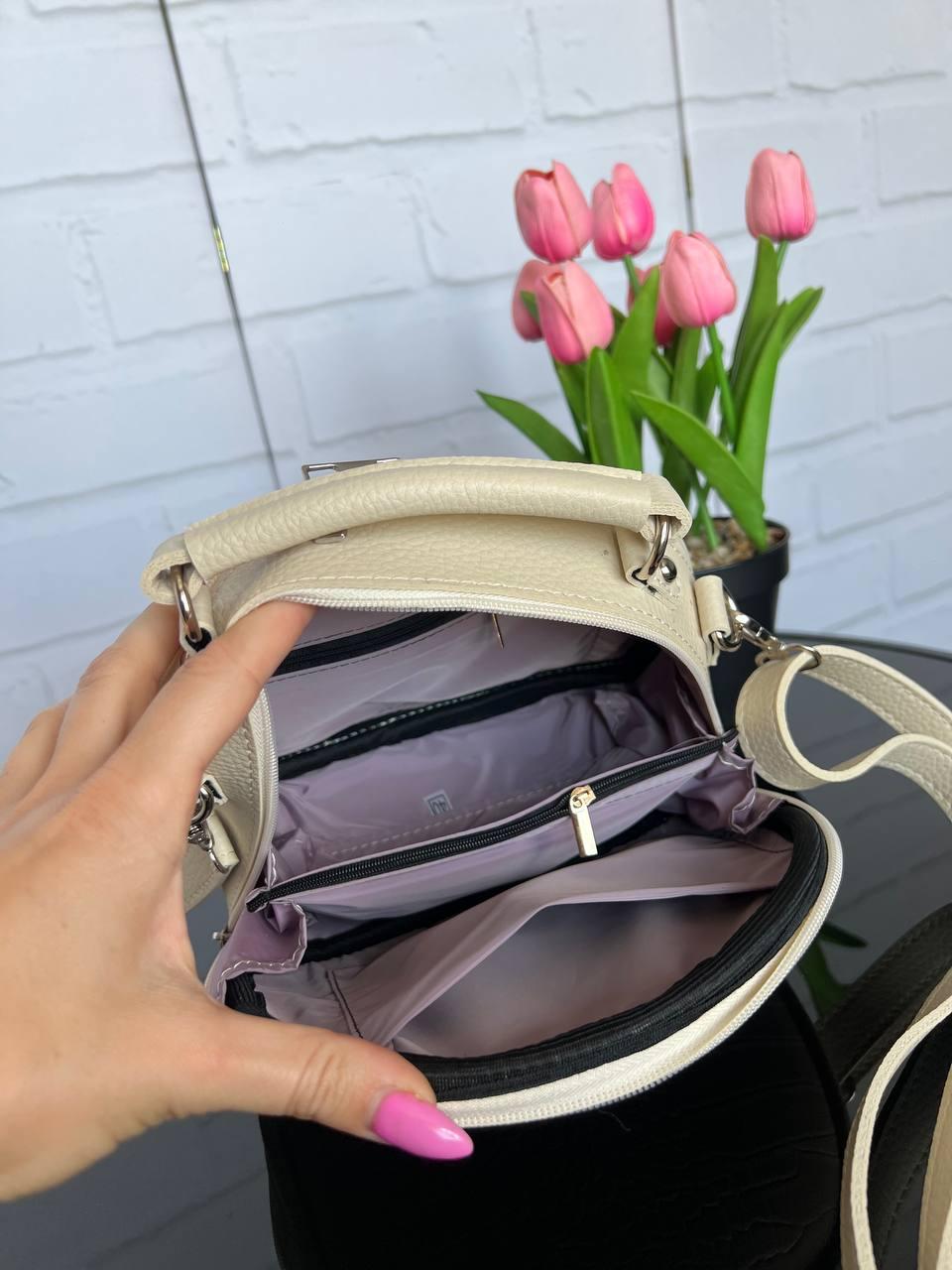 Сумка женская кросс-боди из экокожи с принтом 22х17х9 см Темно-бежевый (2683574712) - фото 4 Сумка женская кросс-боди из экокожи с принтом 22х17х9 см Темно-бежевый (2683574712) - фото 4