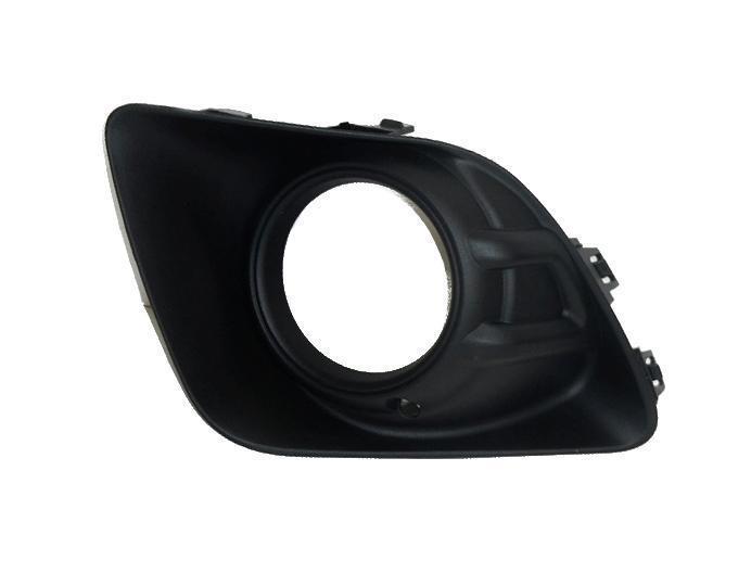 Решетка бампера AVTM Mitsubishi ASX 10-13 правая с отверстиями для противотуманок (4819 904)