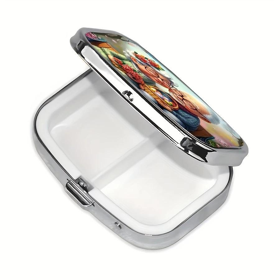 Таблетница Пожилая пара металлическая на два отделения 5,5х4х1,5 см Разноцветный (D-0104) - фото 4 Таблетница Пожилая пара металлическая на два отделения 5,5х4х1,5 см Разноцветный (D-0104) - фото 4