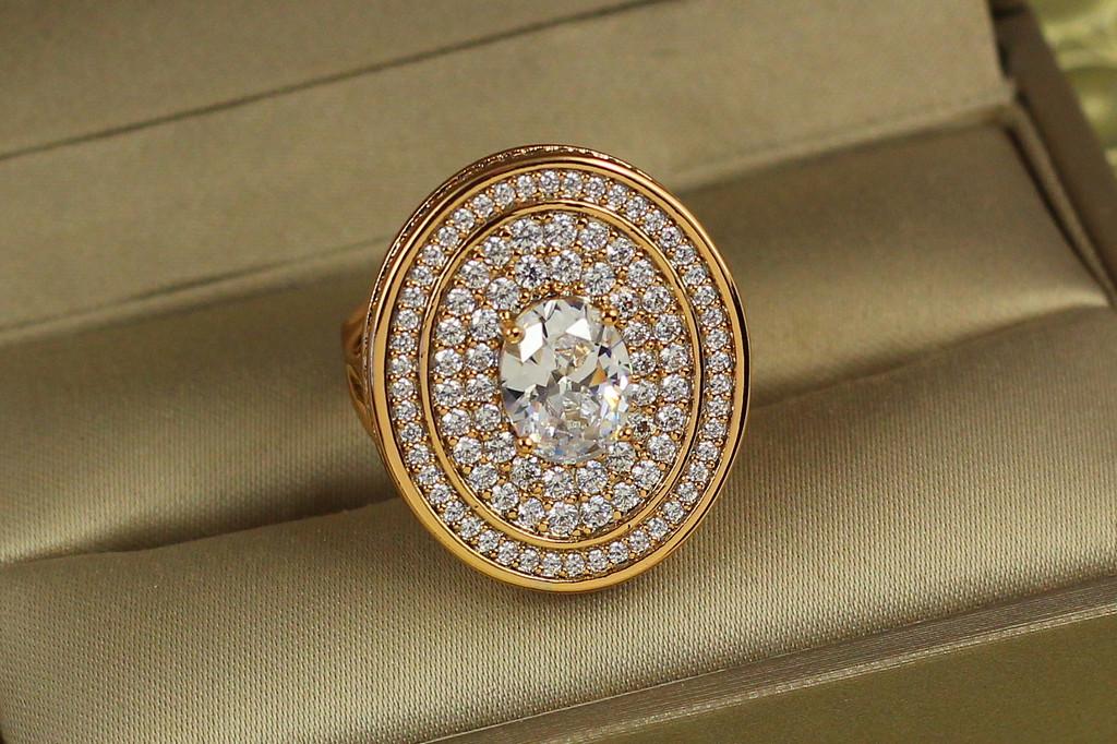 Каблучка Xuping Jewelry Титул із білими каменями р. 19 Золотистий (2330772842) - фото 2 Каблучка Xuping Jewelry Титул із білими каменями р. 19 Золотистий (2330772842) - фото 2