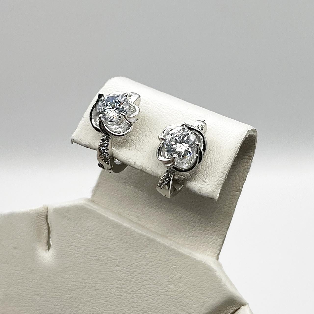 Серебряные серьги с кубическим цирконием 5,53 г (2606797111) Серебряные серьги с кубическим цирконием 5,53 г (2606797111)