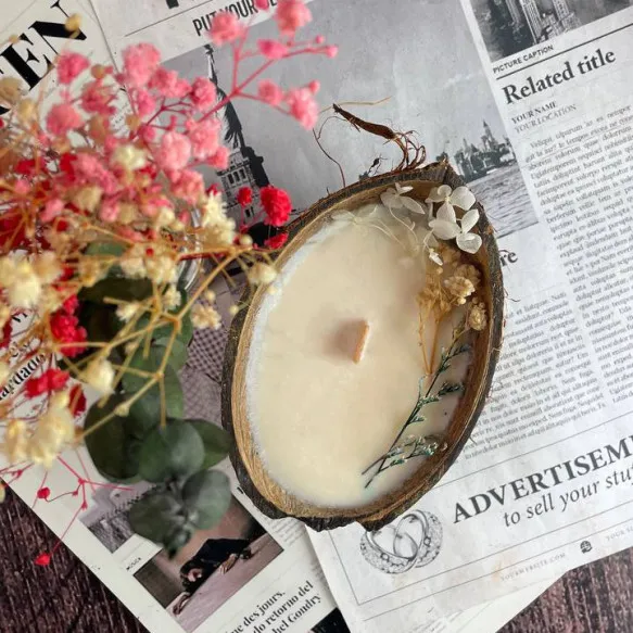 Аромасвеча в скорлупе кокоса С декором (899_7-332)