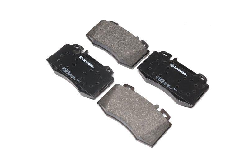 Гальмівні колодки дискові BREMBO Mercedes C-Class w203 передні (P50053)