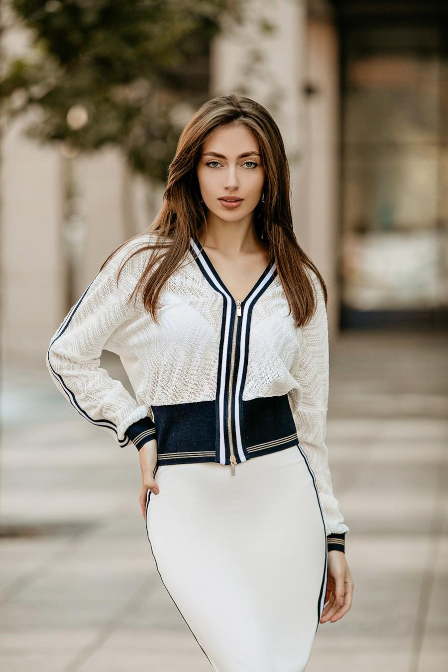 Бомбер Ora р. 46/L Молочный (74943)