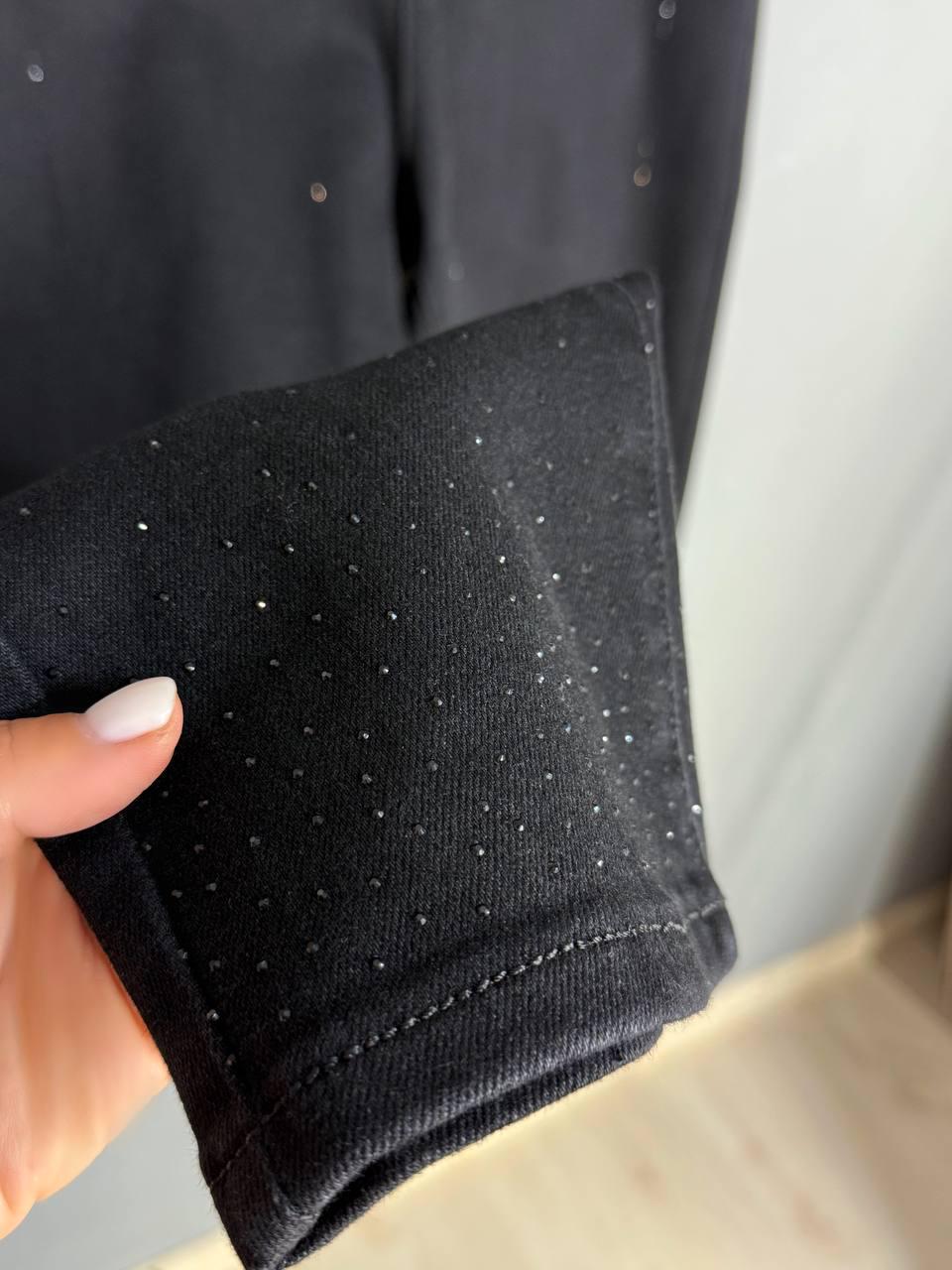 Джинсы женские Ladyn 836 MOM на резинке рассыпь камней большие размеры р. 42 Черный (5118) - фото 2 Джинсы женские Ladyn 836 MOM на резинке рассыпь камней большие размеры р. 42 Черный (5118) - фото 2