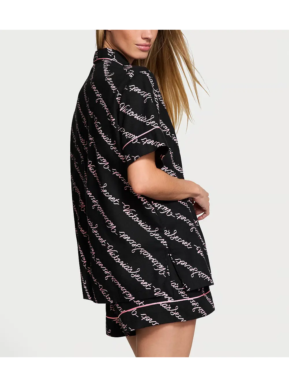 Піжама жіноча Victoria's Secret Flannel Short Pajama Set фланелева L Чорний з написами (23379757) - фото 2 Піжама жіноча Victoria's Secret Flannel Short Pajama Set фланелева L Чорний з написами (23379757) - фото 2