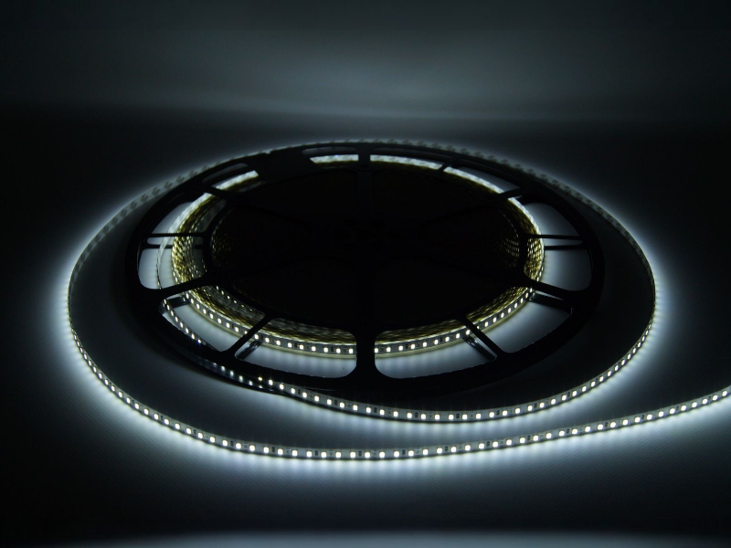 Світлодіодна стрічка МТК 3528 120 LED 8 мм 12V 9,6W/м IP20 подвійна плата 9000-12000К по 50м в бухті (1022658) - фото 2 Світлодіодна стрічка МТК 3528 120 LED 8 мм 12V 9,6W/м IP20 подвійна плата 9000-12000К по 50м в бухті (1022658) - фото 2