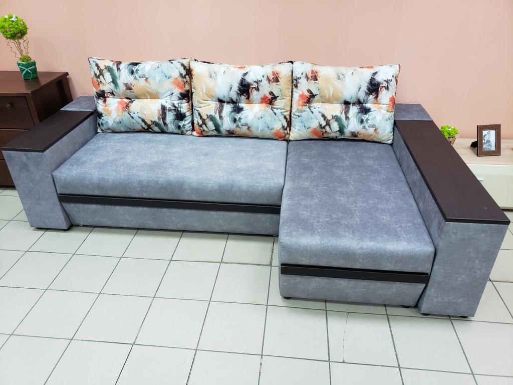 Угловой диван на ножках, купить раскладной угловой диван-кровать в Москве на высоких ножках