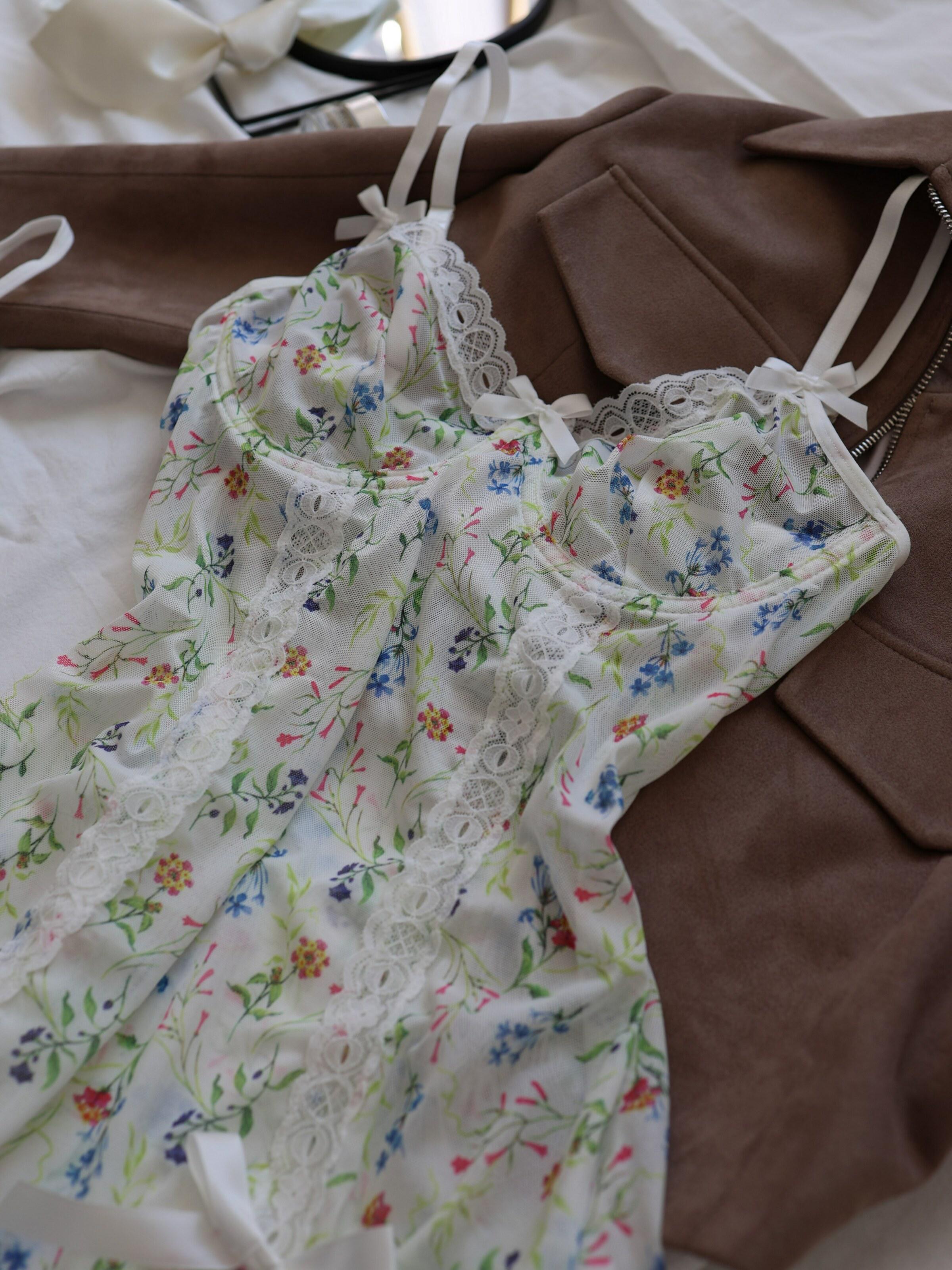 Комплект білизни жіночий Nova Vega пеньюар/трусики M Білий (105-D148-1) - фото 6 Комплект білизни жіночий Nova Vega пеньюар/трусики M Білий (105-D148-1) - фото 6