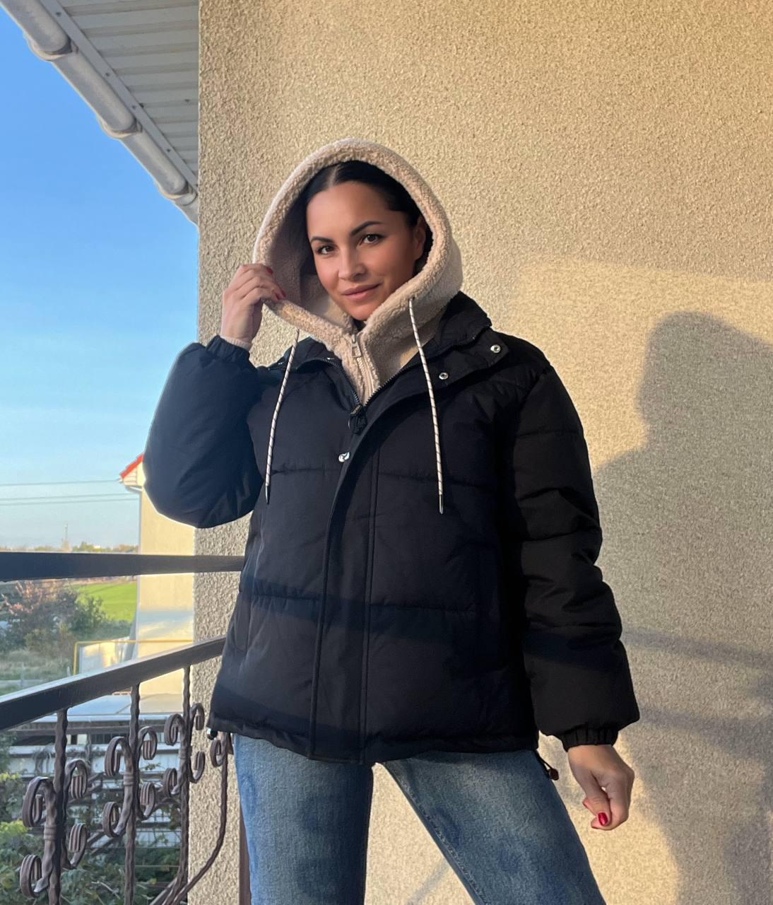 Куртка жіноча Lady Yep 8096 оверсайз з капюшоном і хутром тедді р. 44 Чорний (3000) - фото 7