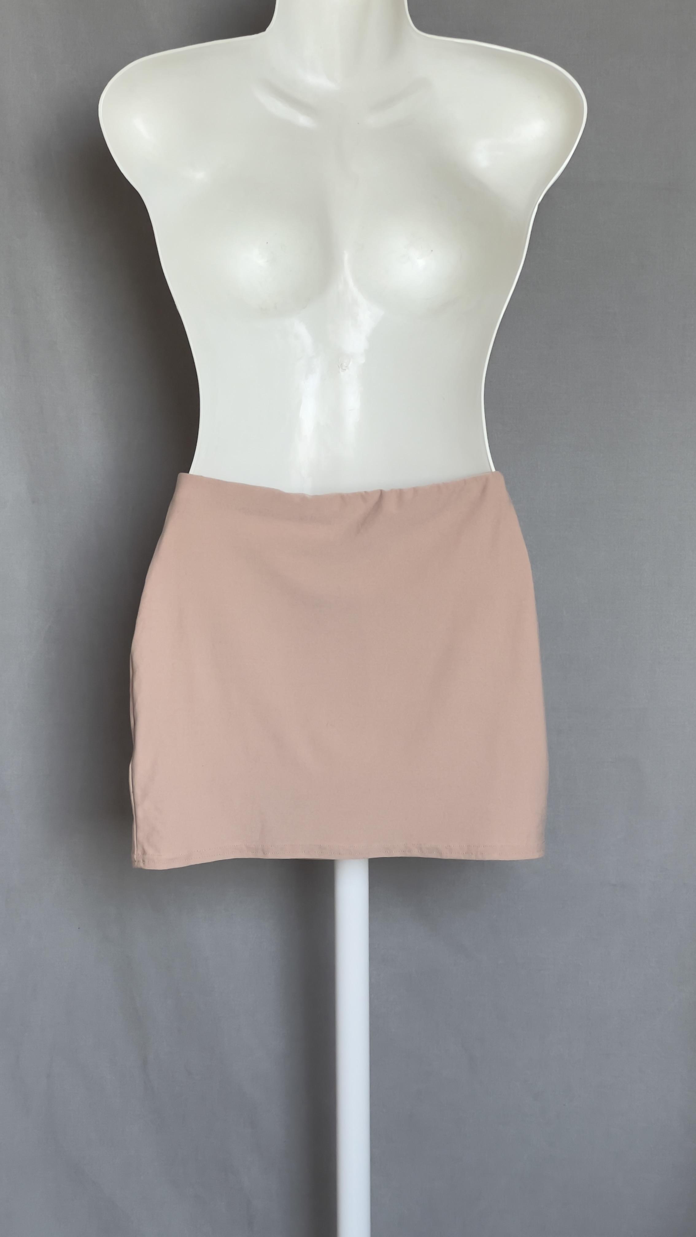 Міні-спідниця на резинці Pretty Little Thing M Пудровий (4565938) - фото 4