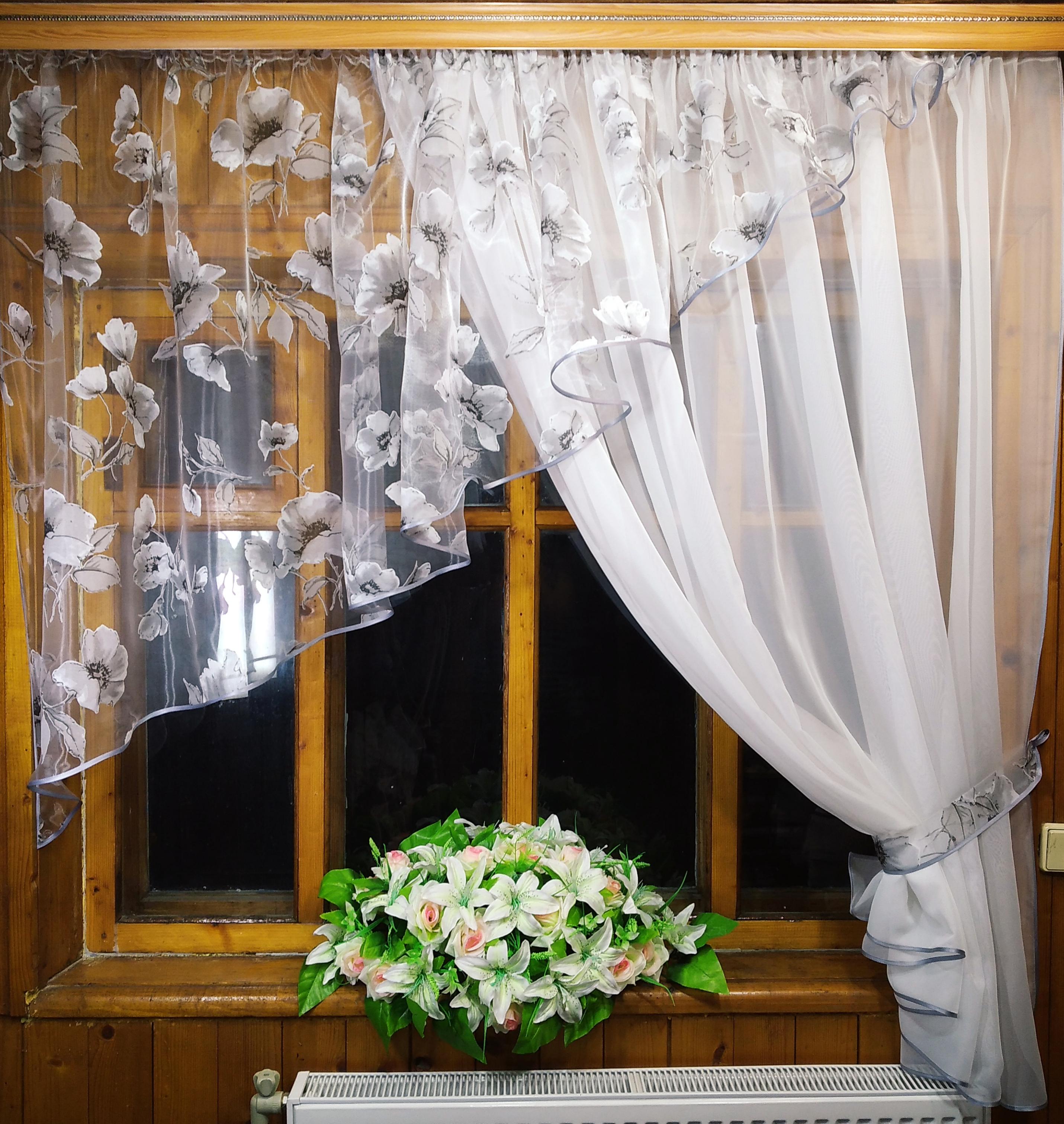 Занавеска кухонная готовая Анжелика Маки правая Белый/Серый - фото 1