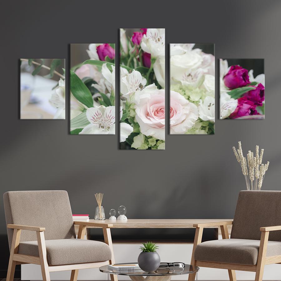 Картина на холсте Приятный букет цветов с розами 162x80 см (942-52)