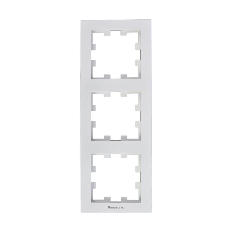 Рамка для розеток трехместная Panasonic Karre Plus 55 ABS вертикальная Белый (WDTF08132WH-UA1)