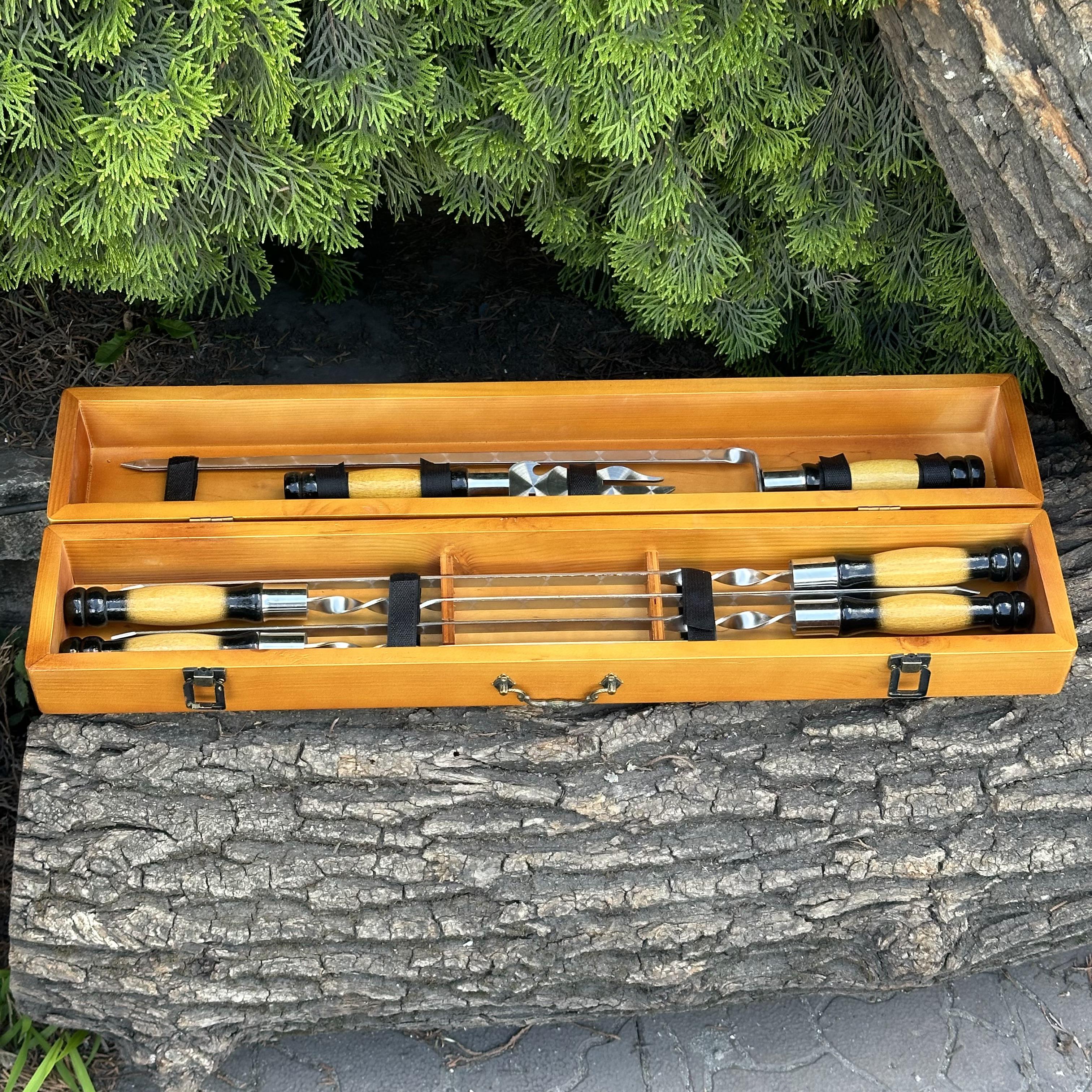 Подарунковий набір шампурів Mzavod ШашлиКейс із нержавіючої сталі в дерев’яному кейсі 720x120x130 мм (136-17-1190110000805) - фото 5 Подарунковий набір шампурів Mzavod ШашлиКейс із нержавіючої сталі в дерев’яному кейсі 720x120x130 мм (136-17-1190110000805) - фото 5