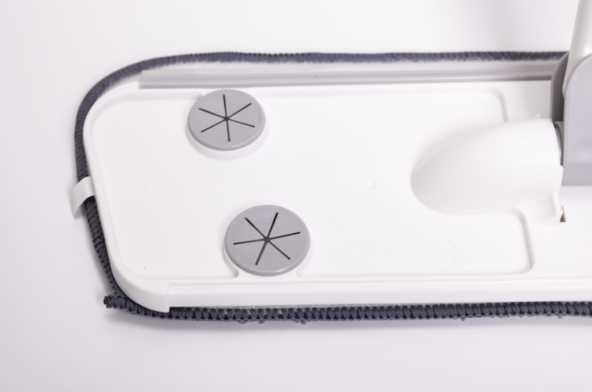 Швабра плоская с распылителем для мытья полов 123 см Белый (HP-35015-12) - фото 9 Швабра плоская с распылителем для мытья полов 123 см Белый (HP-35015-12) - фото 9