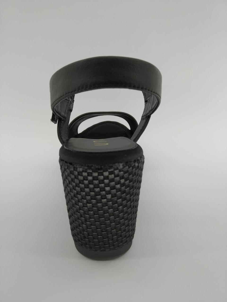 Босоніжки жіночі шкіряні на танкетці Unisa №039 р. 36/23 см Чорний (561626564) - фото 4 Босоніжки жіночі шкіряні на танкетці Unisa №039 р. 36/23 см Чорний (561626564) - фото 4