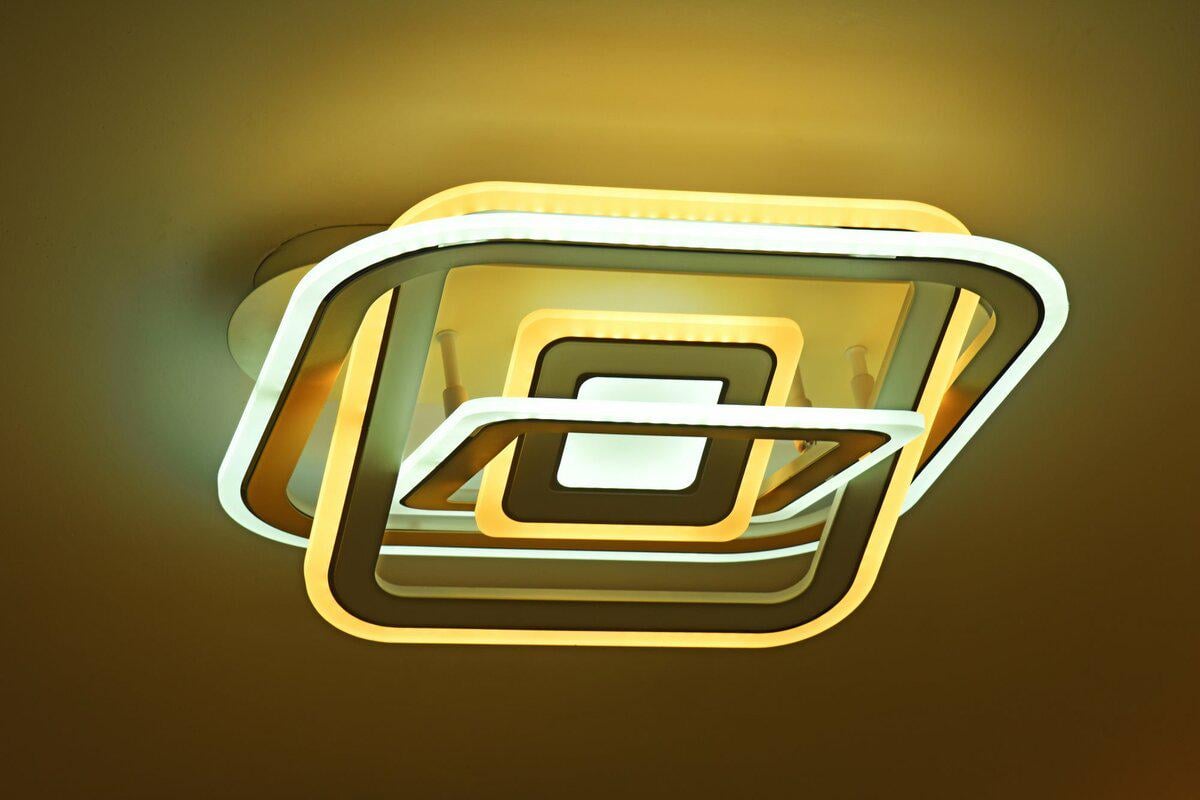 Люстра Platinum светодиодная акриловая Ш 77637/450/450 WT/CR (44035)