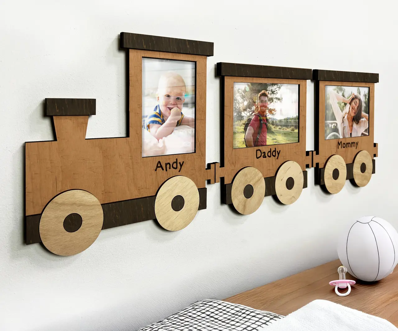 Фоторамка дерев'яна Локомотив для дитячих фотографій Світло-коричневий (locomotive_4x6_train-2)