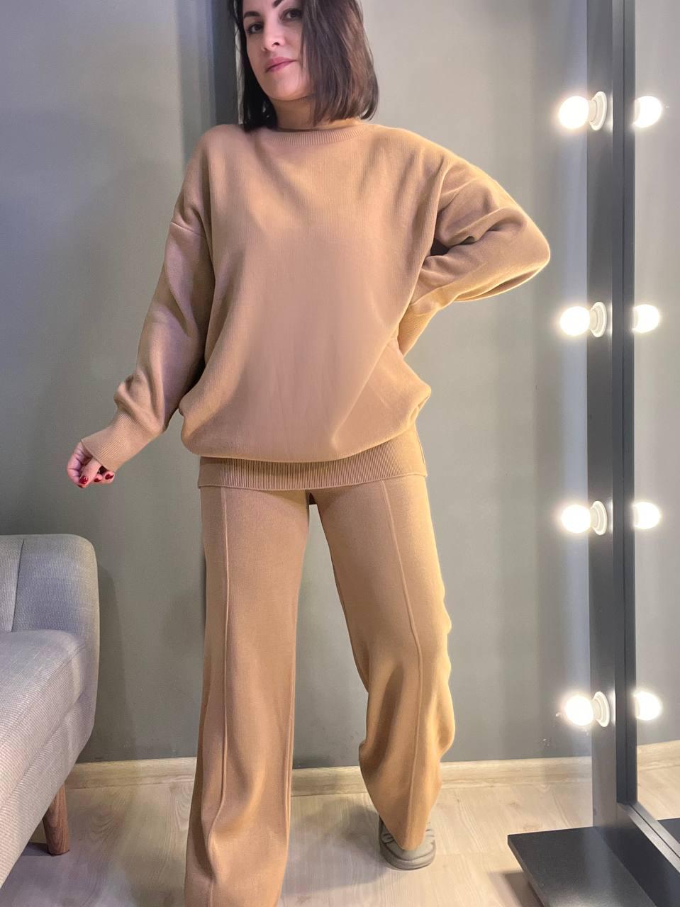 Костюм жіночий MY FASHION 202401-101 брюки зі стрілкою шнурок та светр OS Карамель (888) - фото 3 Костюм жіночий MY FASHION 202401-101 брюки зі стрілкою шнурок та светр OS Карамель (888) - фото 3