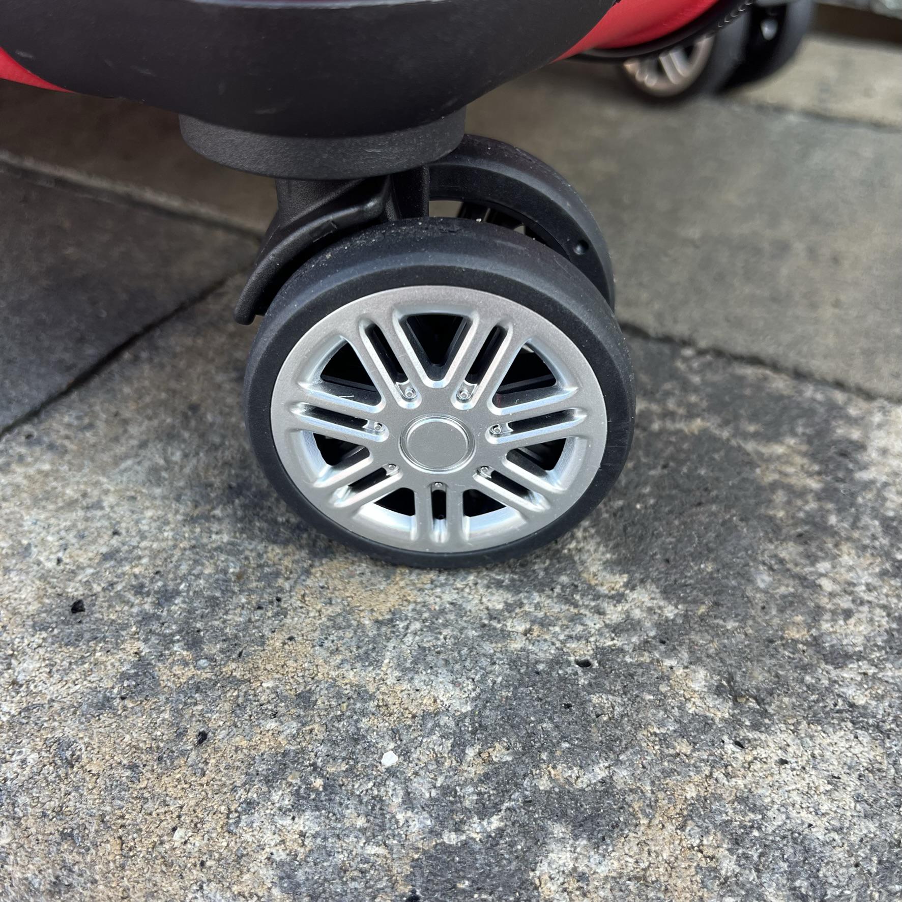 Валіза дорожня з поліпропілену Wings PP05 L Червоний (10421690) - фото 4 Валіза дорожня з поліпропілену Wings PP05 L Червоний (10421690) - фото 4