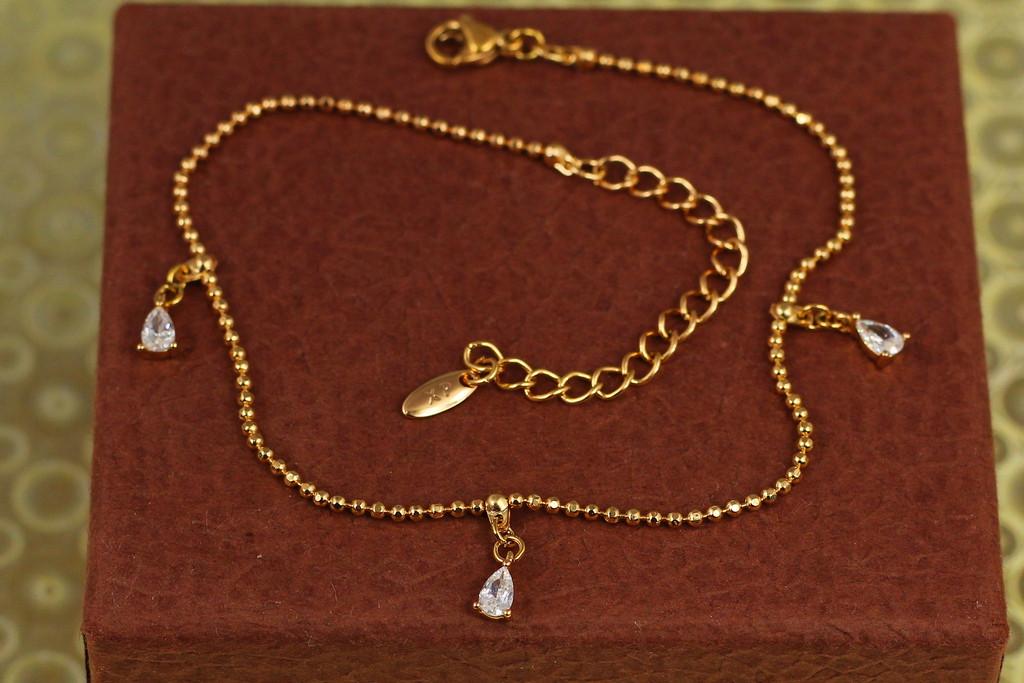 Браслет на ногу Xuping Jewelry жемчужина с тремя капельками 22 см х 1 мм удлинитель 6 см Золотистый (2312060100) Браслет на ногу Xuping Jewelry жемчужина с тремя капельками 22 см х 1 мм удлинитель 6 см Золотистый (2312060100)