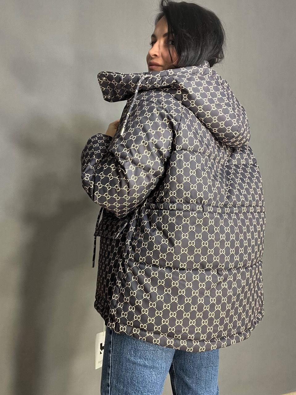 Куртка женская Joy one 7203 узор удлиненная с капюшоном пояс затяжка на талии XL Шоколад (3421) - фото 9 Куртка женская Joy one 7203 узор удлиненная с капюшоном пояс затяжка на талии XL Шоколад (3421) - фото 9