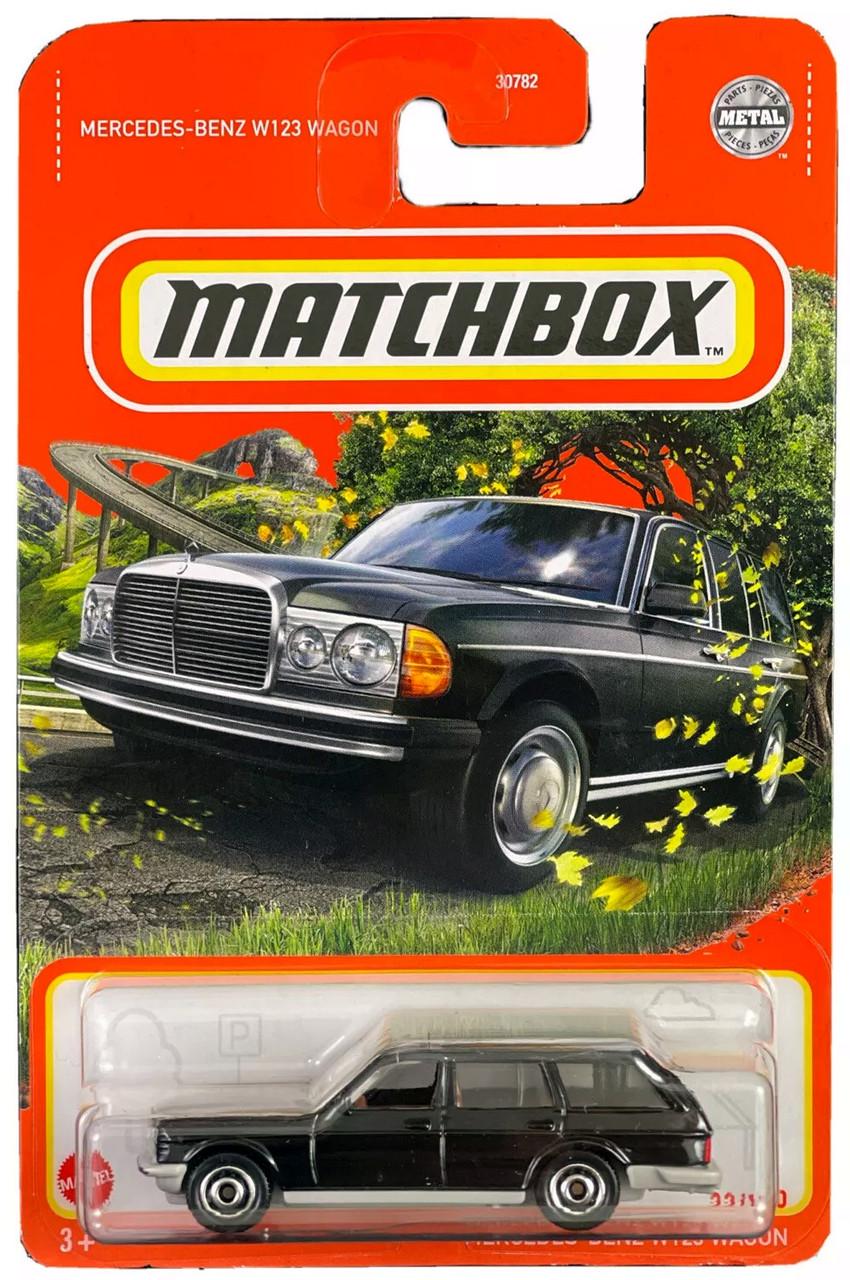 Іграшкова машинка Matchbox Mercedes-Benz W123 Wagon 2022 MBX Highway 22/100 (HFP15) Іграшкова машинка Matchbox Mercedes-Benz W123 Wagon 2022 MBX Highway 22/100 (HFP15)
