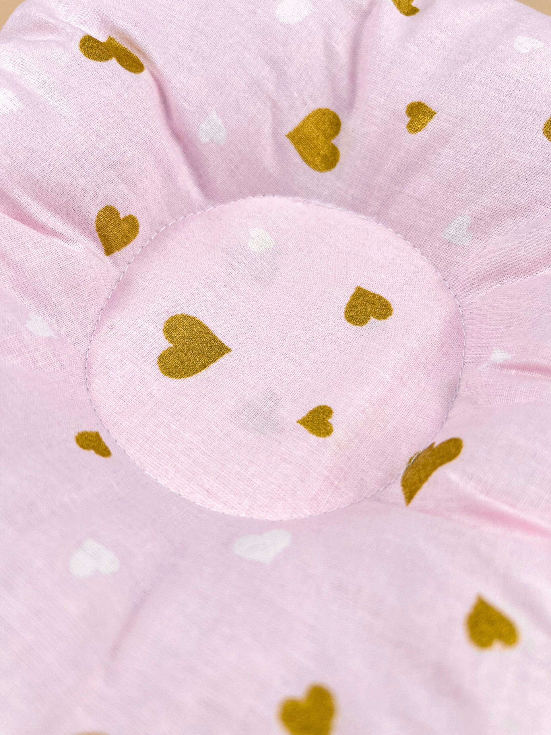 Подушка ортопедическая для новорожденных №16 Сердечки Розовый (142758) - фото 2 Подушка ортопедическая для новорожденных №16 Сердечки Розовый (142758) - фото 2