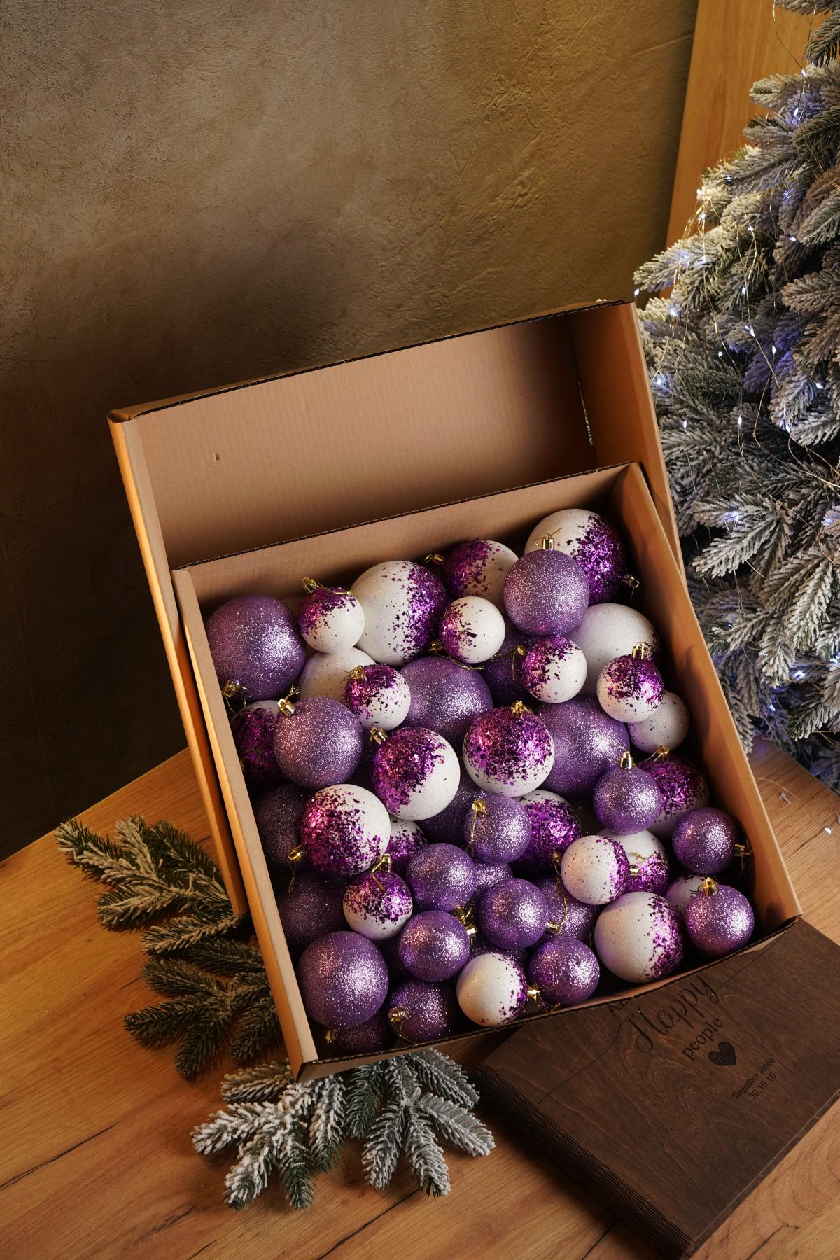 Ялинковий набір куль з блискітками Бите Скло Фіолетовий Білий (VYA678122) - фото 1 Ялинковий набір куль з блискітками Бите Скло Фіолетовий Білий (VYA678122) - фото 1