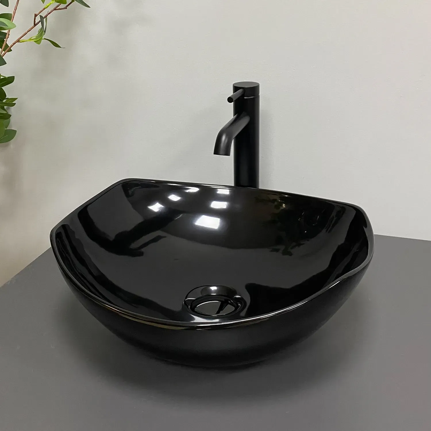 Раковина накладная VBI Ronta 420х385 прямоугольная без перелива Черный (VBI-017301)