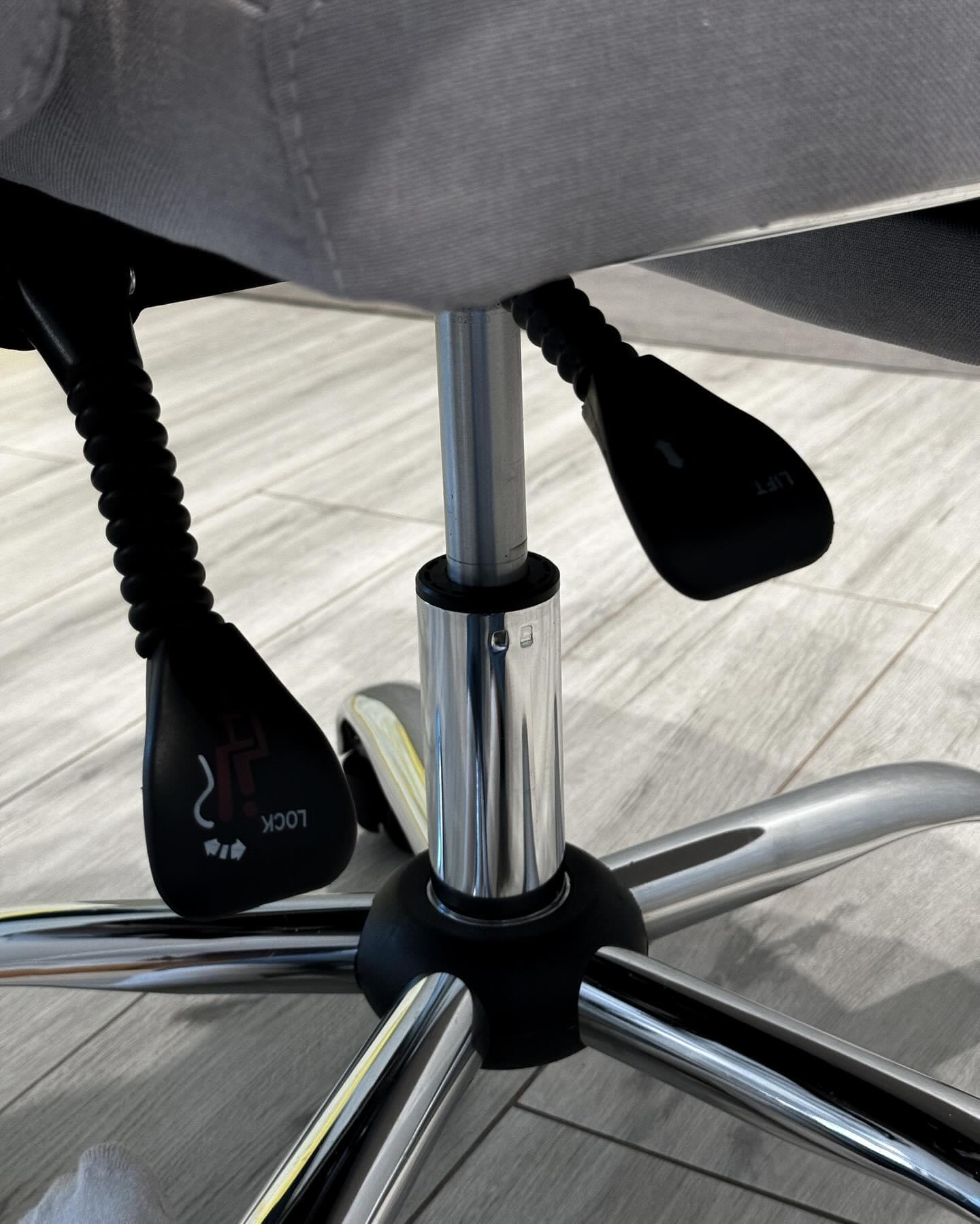 Крісло офісне з тканини BOSS KO22SZ Сірий - фото 10