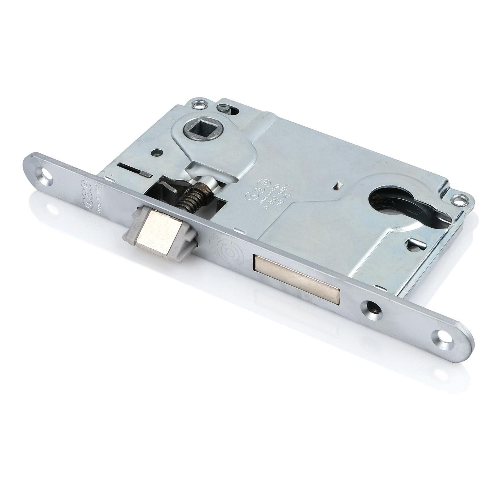 Замок врезной AGB Centro PZ 85/50 мм Хром матовый (B01025.50.34) - фото 2 Замок врезной AGB Centro PZ 85/50 мм Хром матовый (B01025.50.34) - фото 2